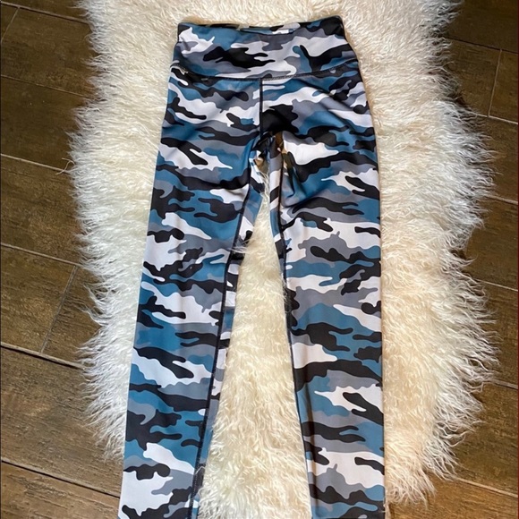 NWT Leggings,Camouflage, Mid-Waist - Picture 5 of 8